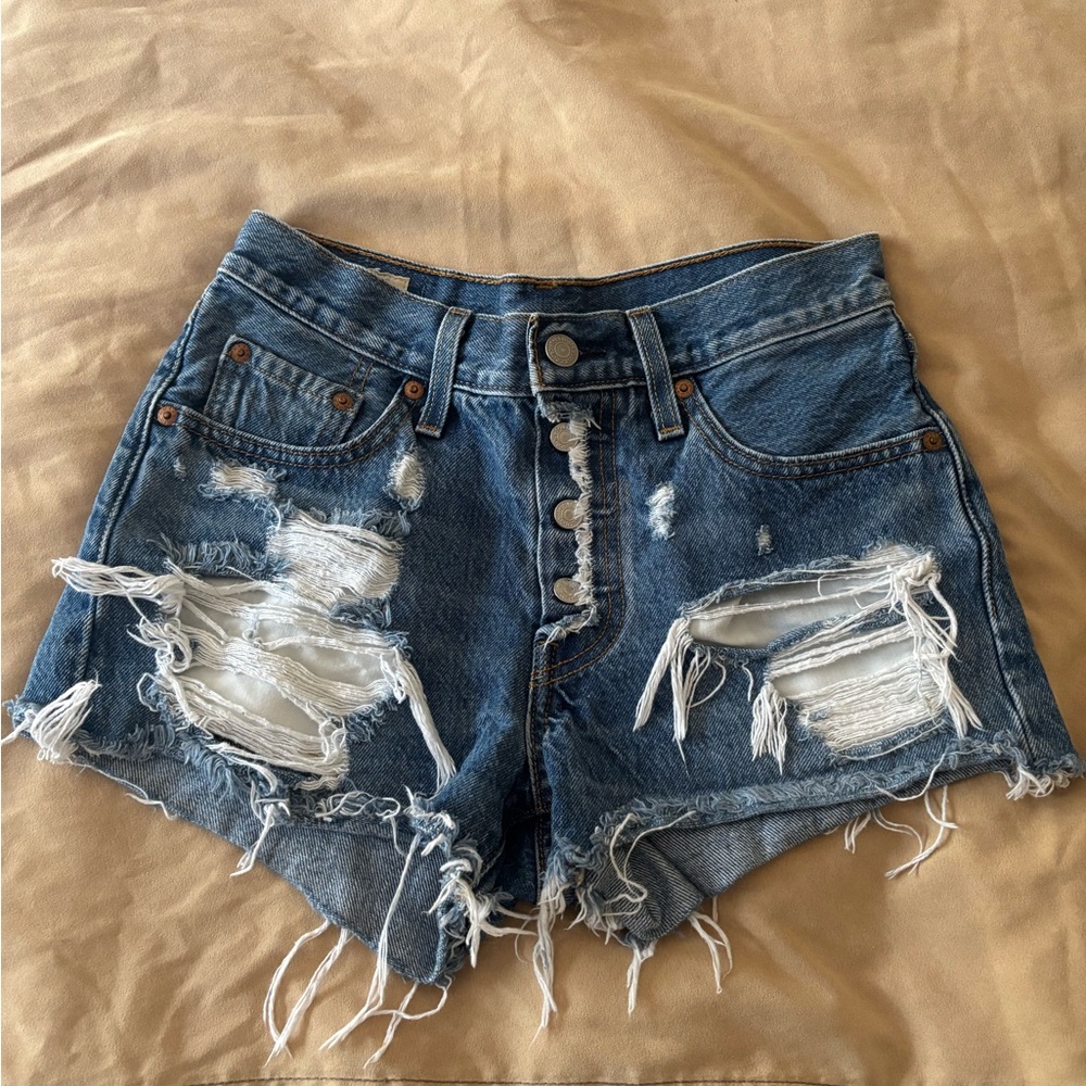 Levi's Classic Blue Jeans with Tan Label